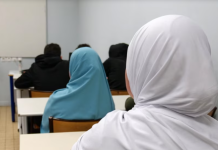 Supremja e hedh poshtë një padi kundër mbulesës islame në shkollat e Kosovës