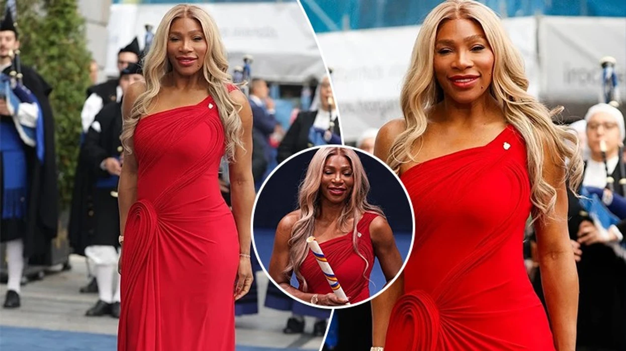 Serena Williams duket e mrekullueshme me një fustan elegant të kuq, ndërsa merr Çmimin e Princeshës së Asturias për Sport në Spanjë