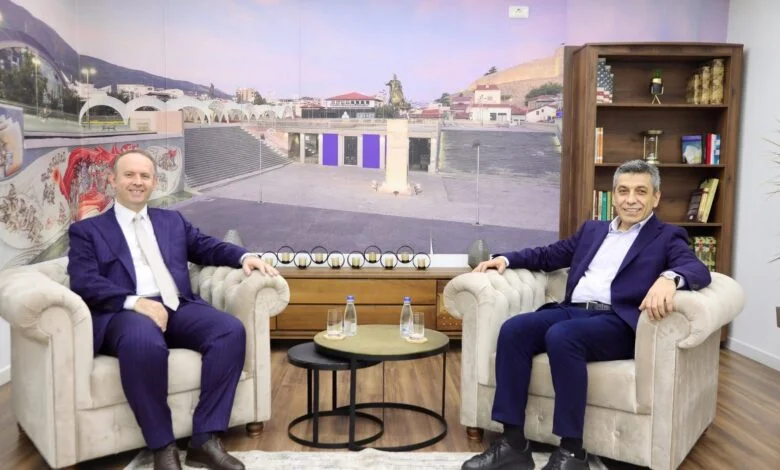 Kryeparlamentari Gashi takon Kryetarin e Çairit  Izet Mexhiti  Gatishmëri për bashkëpunim të ngushtë dhe mbështetje institucionale