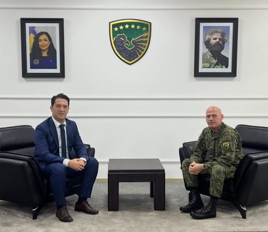 Bekim Sali takohet me komandantin e FSK-së, Bashkim Jashari: Bashkëpunim i fuqishëm në kuadër të NATO-s