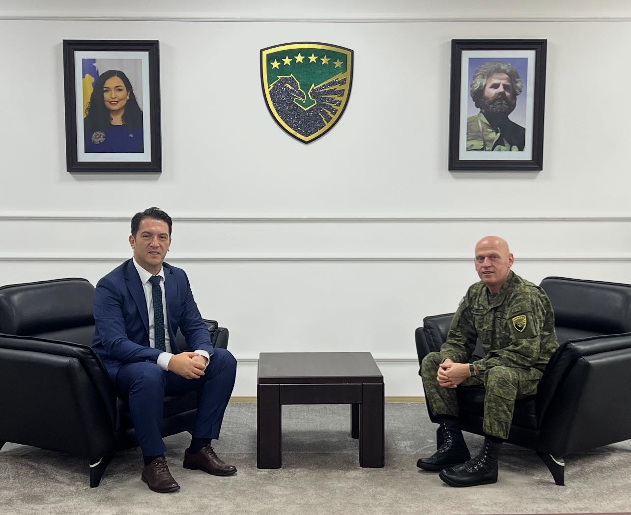 Bekim Sali takohet me komandantin e FSK-së, Bashkim Jashari: Bashkëpunim i fuqishëm në kuadër të NATO-s