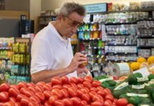 Trump heq tarifat për një sërë produktesh ushqimore