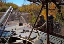 Ukraina thotë se ka goditur një tubacion të rëndësishëm karburanti afër Moskës