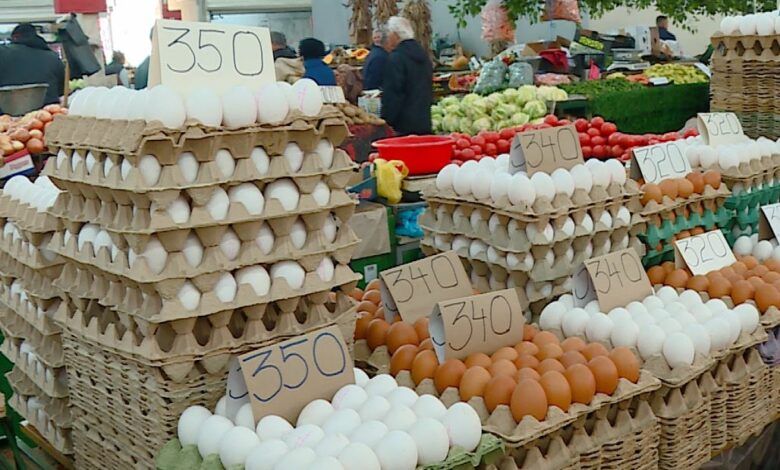 Shtrenjtime marramendësde   Një vezë mbi 12 denarë 