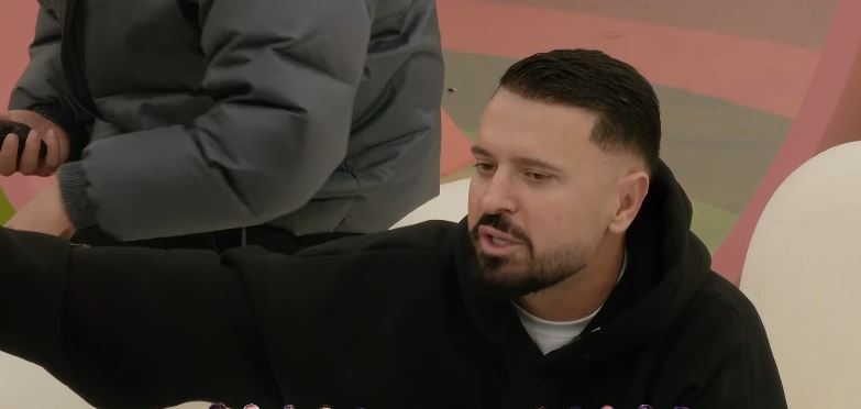 Labi tregon të vërtetën  Po  i kam bërë buzët me botox dhe më pëlqejnë