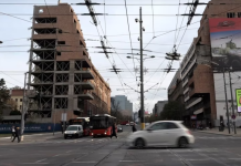 Kuvendi i Serbisë miraton ndërtimin e hotelit të Kushnerit në ish-godinën e Shtabit të Përgjithshëm