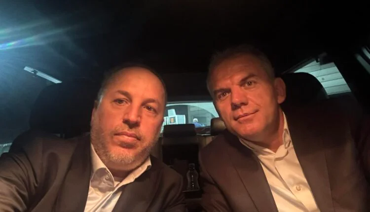 Adnan Azizi  Kënaqësi që festat e nëntorit t i nisim me kryeministrin e Kosovës  Albin Kurtin  djalin e Komandantit Legjendar Adem Jashari