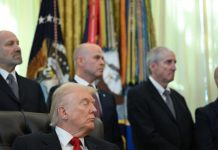 Bëhen virale pamjet e Trumpit duke fjetur në Zyrën Ovale