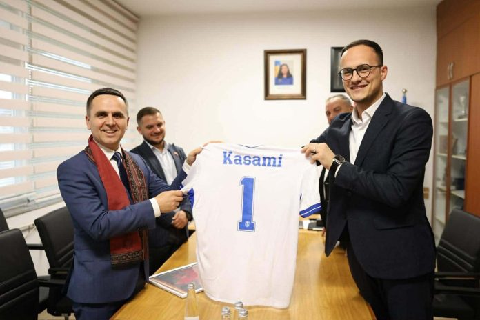 cbfd4aa3-8ae2-4e3c-a14f-67f155b76352