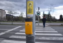 MPB: 150 paralajmërime për qytetarët që po flisnin në telefon teksa kalonin rrugën