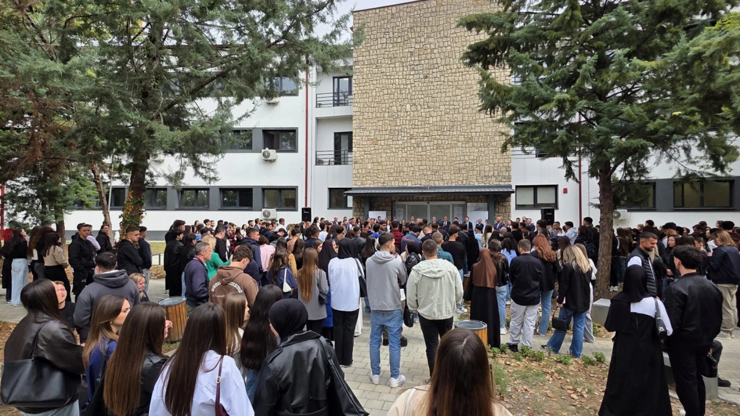 Universiteti  Nënë Tereza  Shkup  Nuk është ndaluar projekti për kampusin  fondet do të alokohen në disa faza