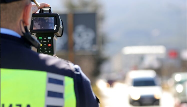 Arrestohet gruaja nga Kumanova, ka vozitur me shpejtësi 92 km/h në zonë me kufi 40 km/h