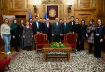 Kryeparlamentari Gashi ka pritur në Kuvend studentët e Universitetit Ndërkombëtar Ballkanik