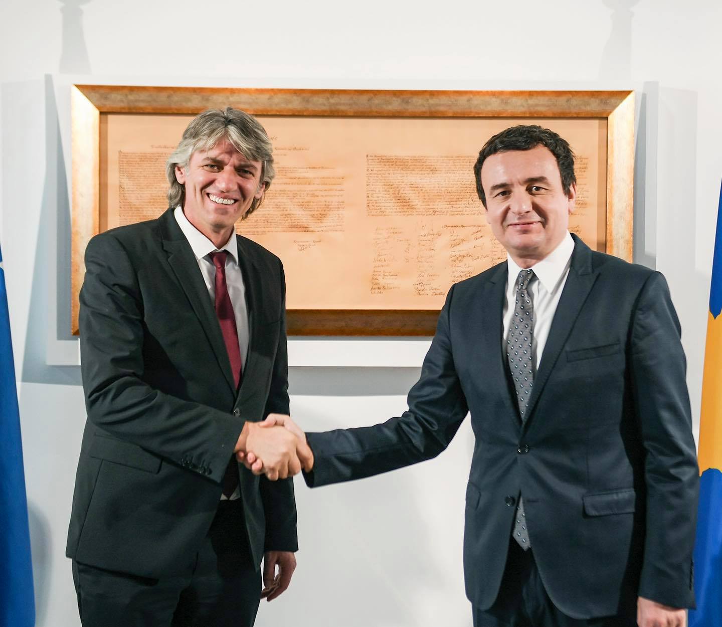 Sela uron Albin Kurtin për rezultatin në zgjedhje