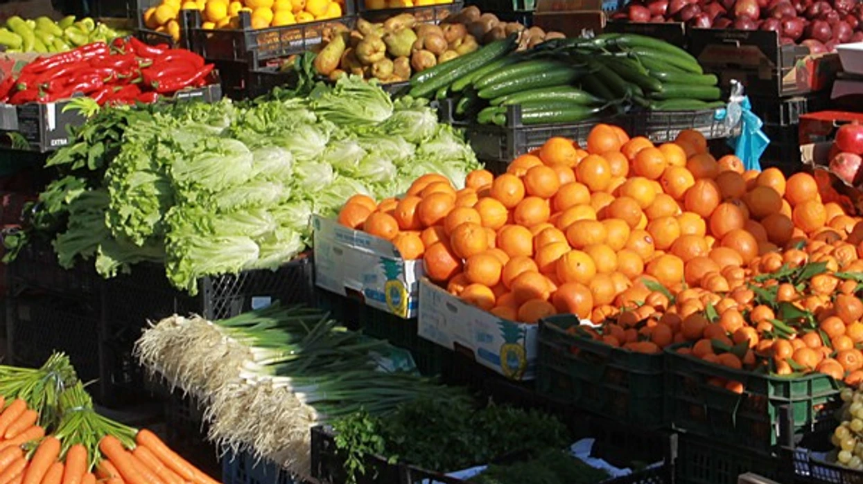 Tregtarët ndryshojnë çmimet  qytetarët ankohen për shtrenjtim të produkteve