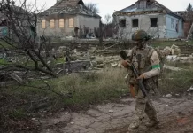 Ukraina përgatit plan të ri paqeje, ndërsa Zelensky përjashton çdo dorëzim territori