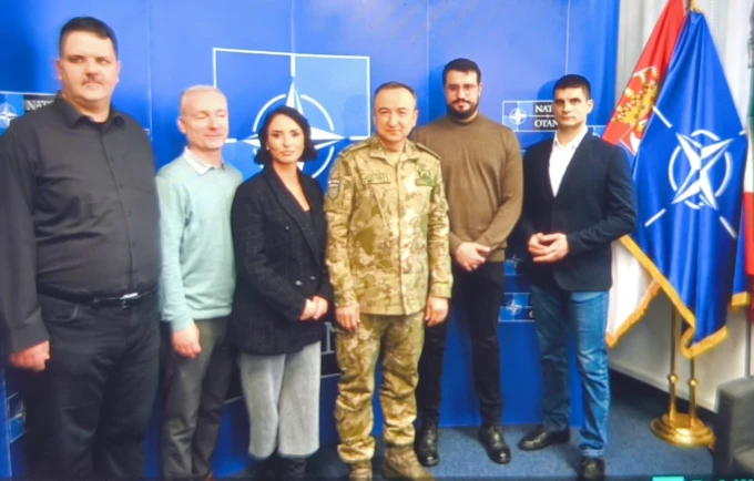 32d24032-1148-4585-bb46-012203a9abc7