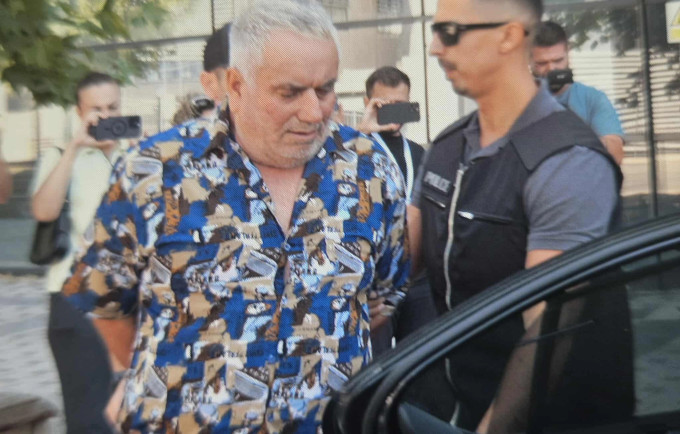 4825417e-6c83-4899-bc62-4159024c4f58