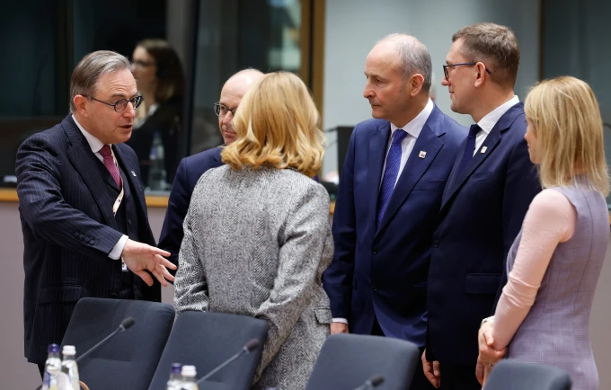 6843b00b-c5b8-4f5d-8a3c-734223ebb20f