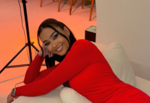 Adrola Dushi rrëmben të gjitha zemrat me fustan të kuq