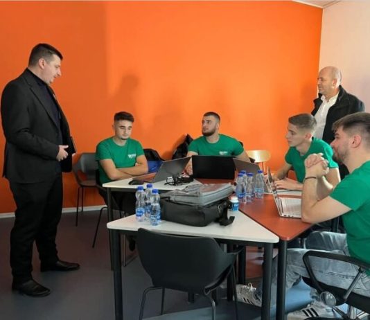 Studentët e Informatikës të UT-së sigurojnë pjesëmarrje në garat evropiane