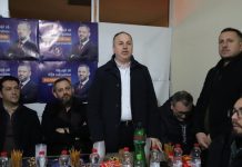 Adnan Azizi: Edhe Vrapçishti nuk lëshon pe, përkrahje e fuqishme për Zulhajrat Demirin