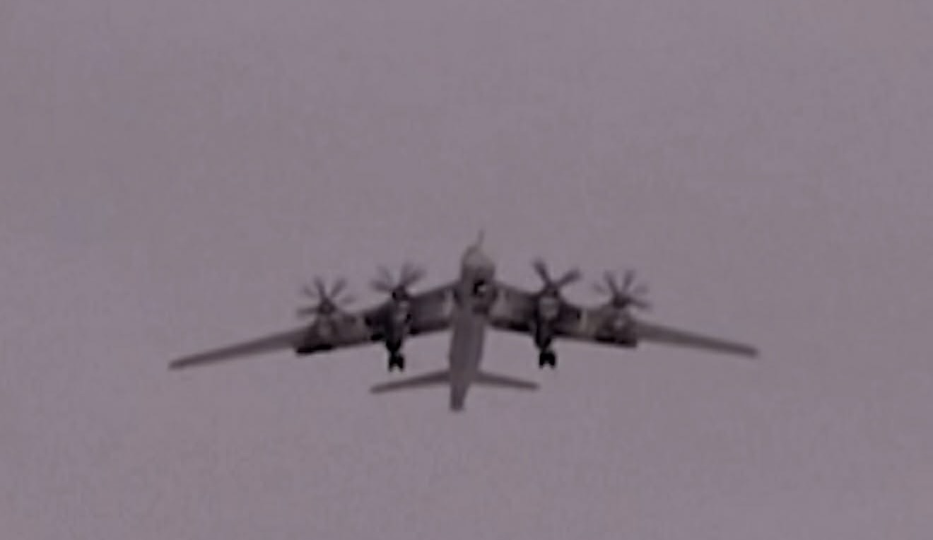 Bombarduesit rusë fluturojnë mbi ujëra neutrale pranë Norvegjisë