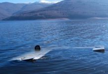 Dalin pamje nga vendi ku u rrëzua avioni me dy shtetas të Kosovës në Liqenin e Mavrovës