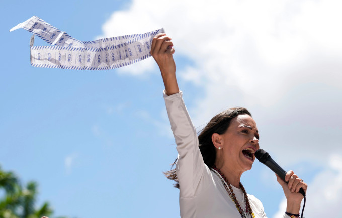 d7648c47-5249-46b0-809f-827a9fb9ec4b