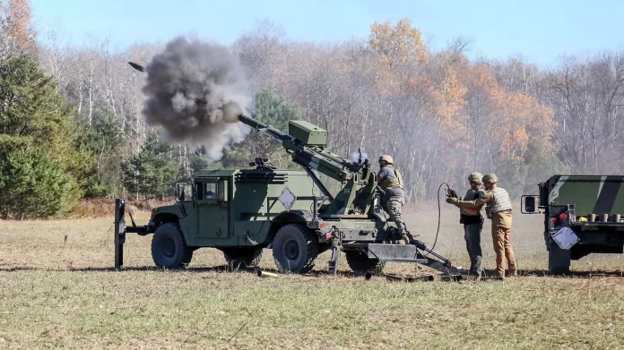 humvee-hawkeye-105mm-mobile-howitzer