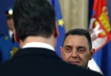 Si po e nxit Vulini “Botën Serbe” përmes referendumit të detyrueshëm në Serbi