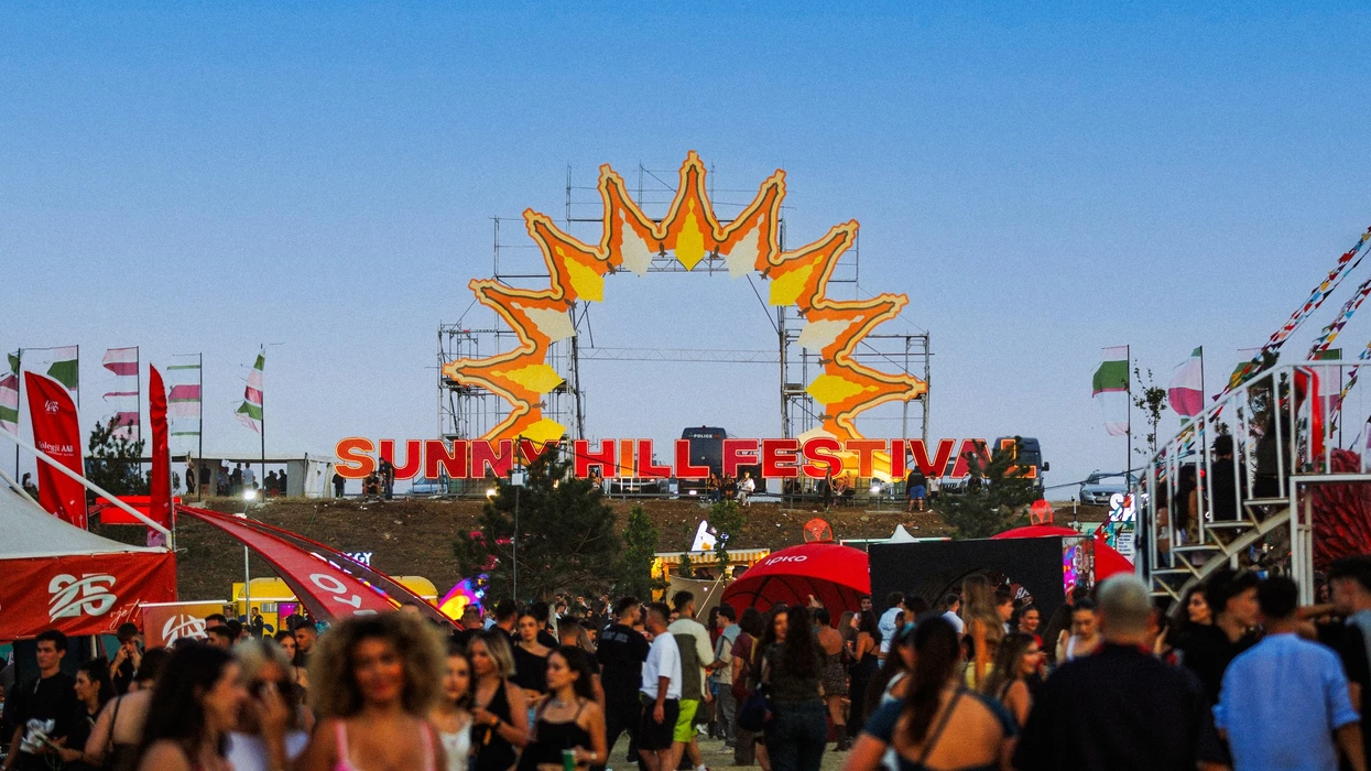 festivali-sunny-hill-merr-cmimin-per-impakt-ekonomik-nga-oda-ekonomike-e-kosoves