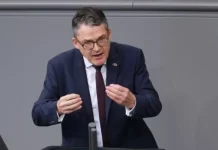 Deputeti gjerman: Rusia ka grumbulluar 360 mijë trupa pranë vendeve të NATO-s