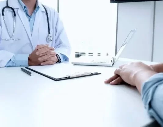 Mjek i rremë nga Sllovenia mashtron një grua 86-vjeçare nga Vinica për 30.000 euro