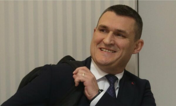 Ish kreut të SPAK ut Altin Dumanit i jepet leja për të trajnuar prokurorë  hetues dhe gjyqtarë në Kosovë  detaje