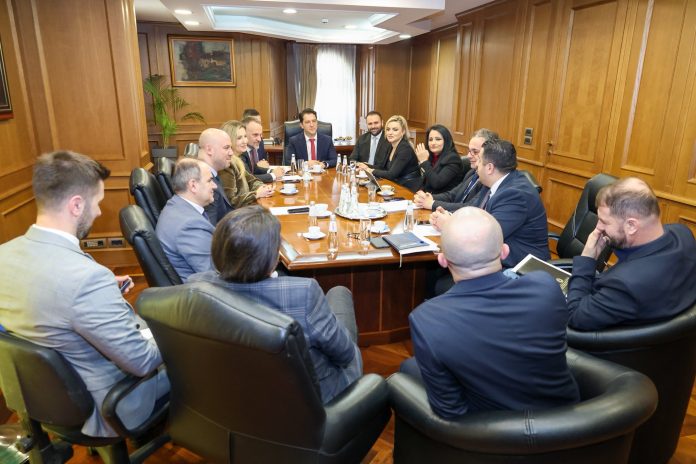 615693488_122238082610251182_4732619058830704451_n