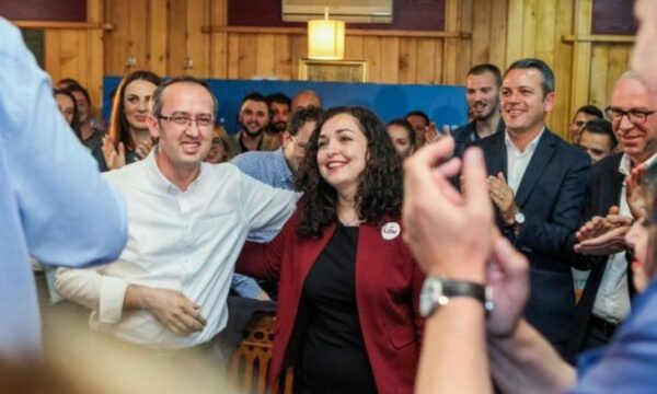  Jo   Avdullah Hoti i prerë kur pyetet nëse do ta votojë Vjosa Osmanin për Presidente