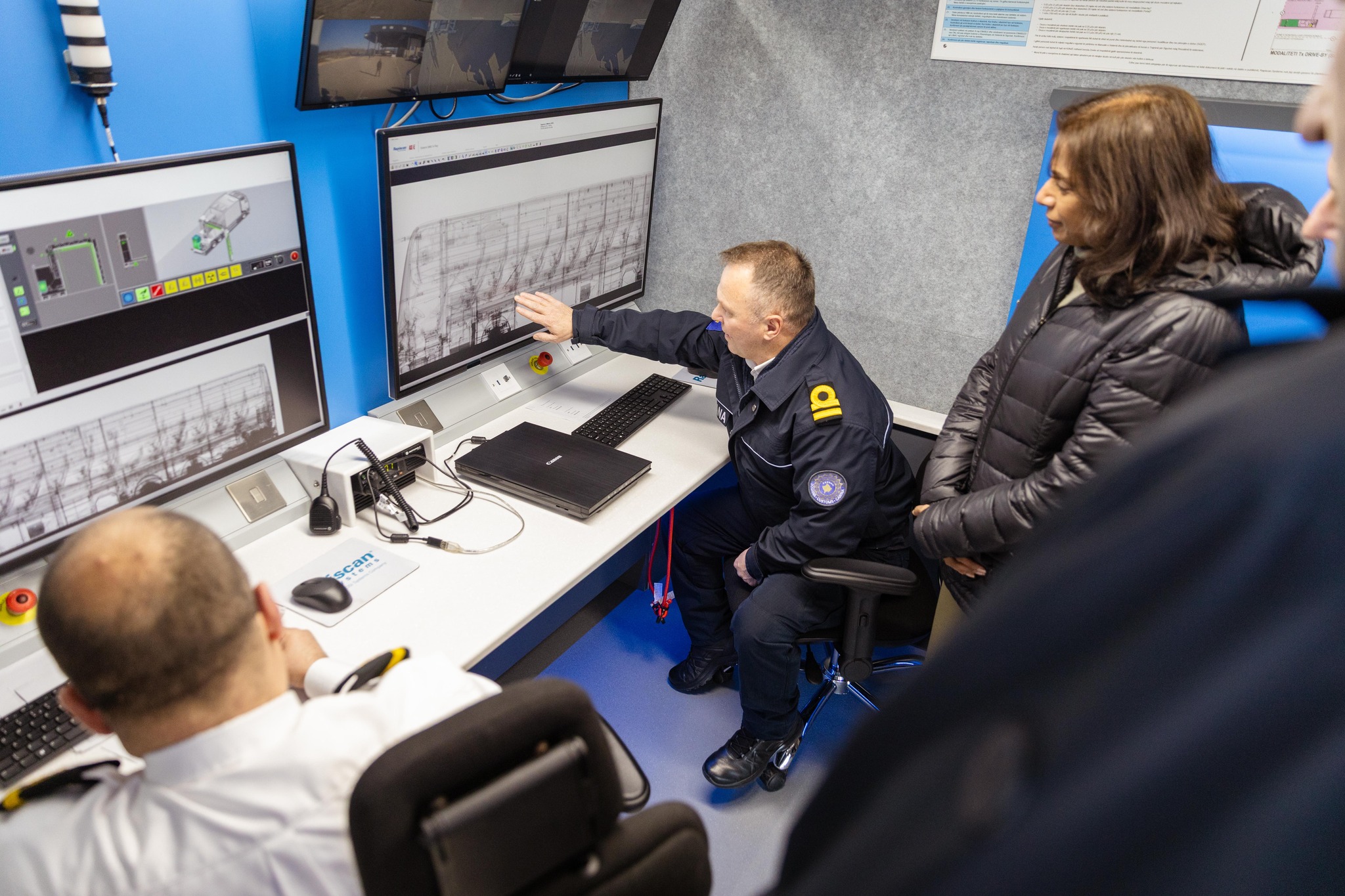 ShBA i dhuron skaner 3 milionë dollarësh Kosovës për të forcuar sigurinë kufitare