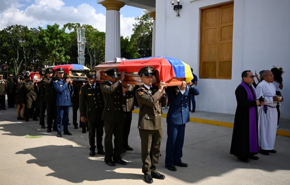 Ministri i Brendshëm i Venezuelës thotë se 100 persona u vranë nga sulmi amerikan