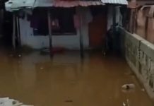 Përmbytje në disa shtëpi në lagjen e romëve në Kërçovë! QMK: Evakuohen banorët e rrugës “Prilepska”