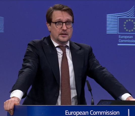 Lamert: KE është e përkushtuar ndaj problemit të operatorëve të transportit dhe po punon për zgjidhjen e tij