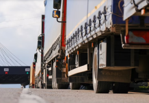 Bllokada e kufijve godet bizneset kosovare dhe rrit frikën për çmime më të larta