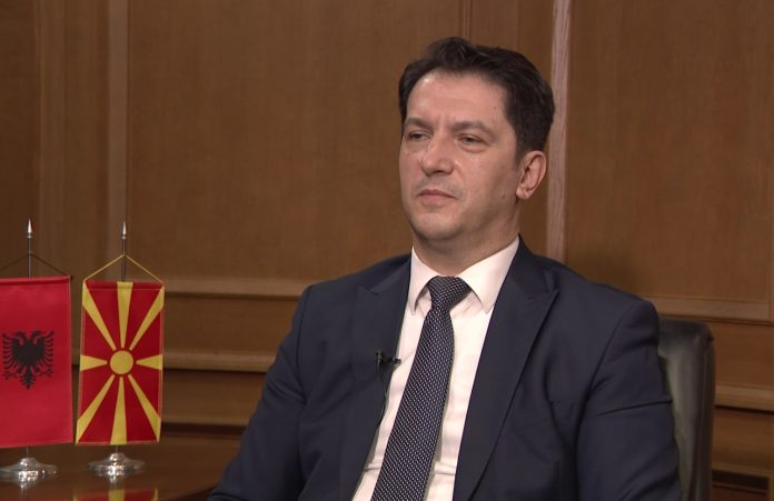 ad9bf473-062e-4e45-9f61-5b0aaa9a0932