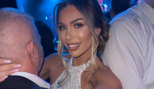 Momente intime të Adelina Tahirit me bashkëshortin në një klub nate në Dubrovnik