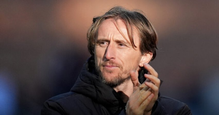 Ylli i futbollit botëror  Gjyshin ma vranë serbët  dua ta blej shtëpinë që ia dogjën