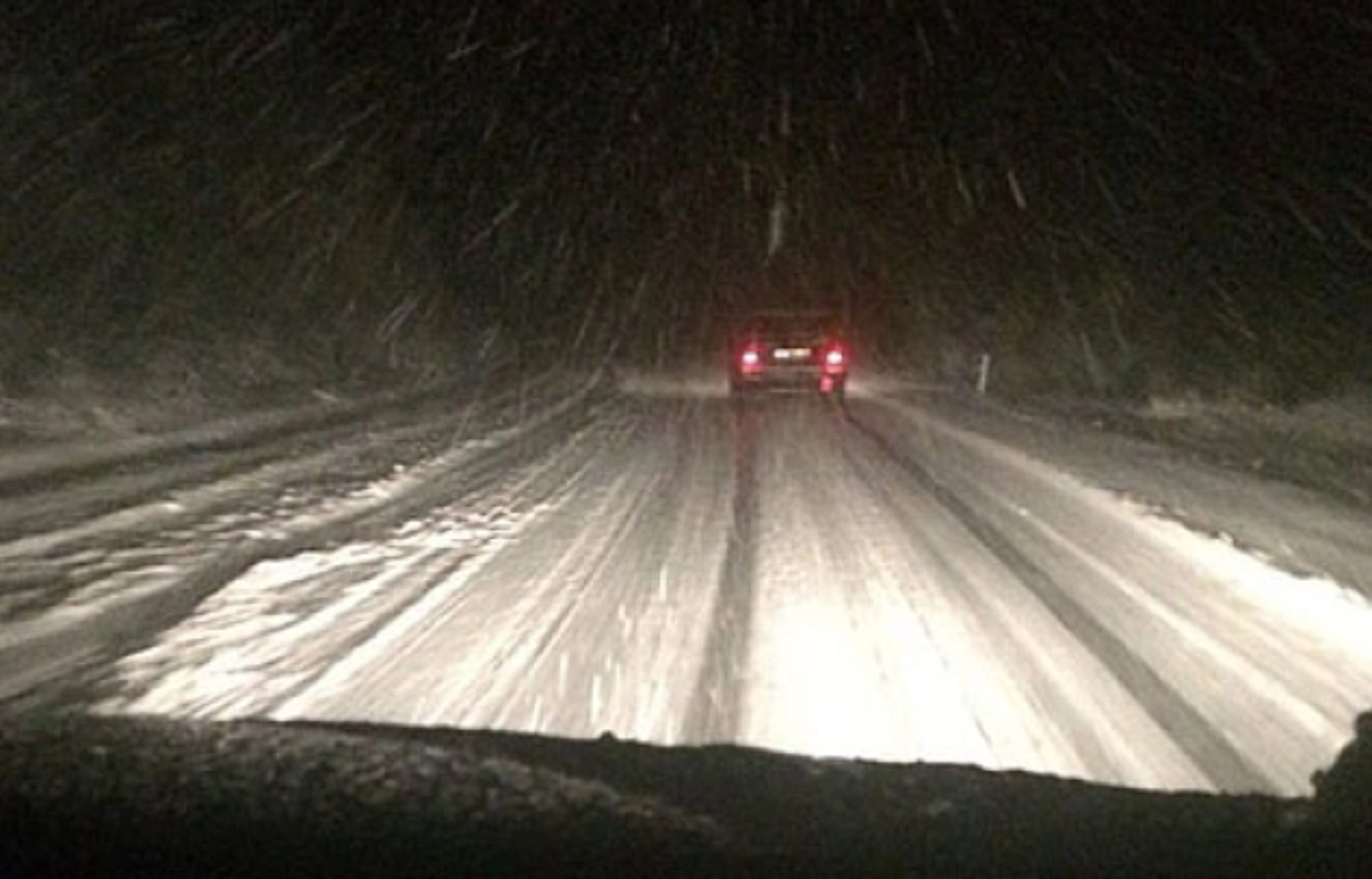 Kini kujdes në rrugë sonte  nuk ka vend që nuk është i lagësht dhe i rrëshqitshëm