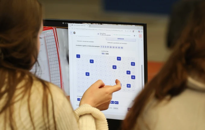 d1beb441-62a0-45aa-817c-1e1109657bae