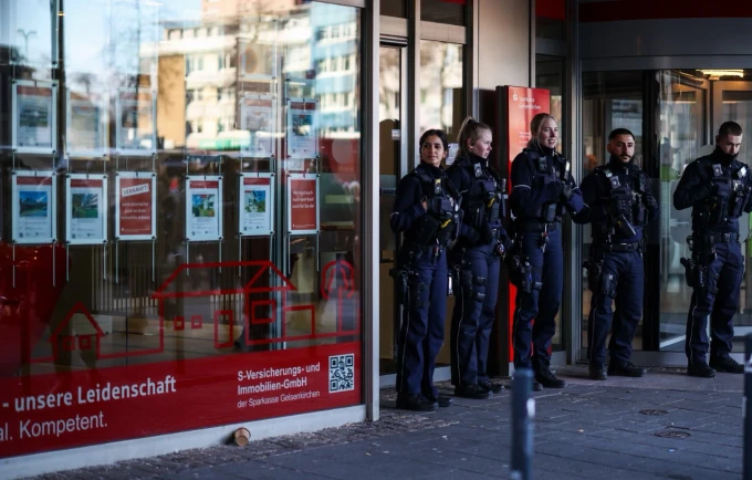 f90a8ca9-40a5-4c65-a545-2f3e1ead646c