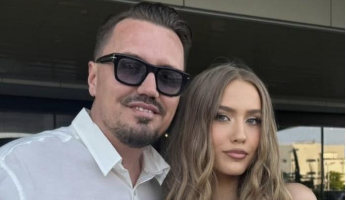 Kështu po shkëlqen Tara në dasmën e Bleros