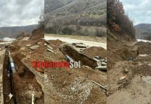 Nuk çanë kokën askush për rrezikun nga 3 gropat e hapura me muaj, në rrugën rreth Pendës së Likovës